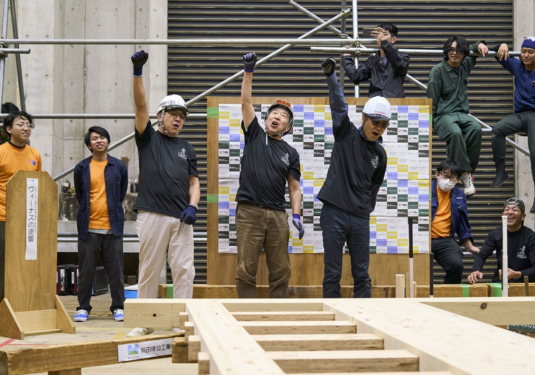 木育フェスで廃材アートに取り組む子どもたち02