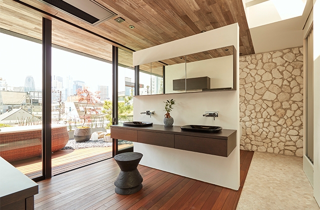 AQレジデンス新宿展示場の 輪島塗の洗面台