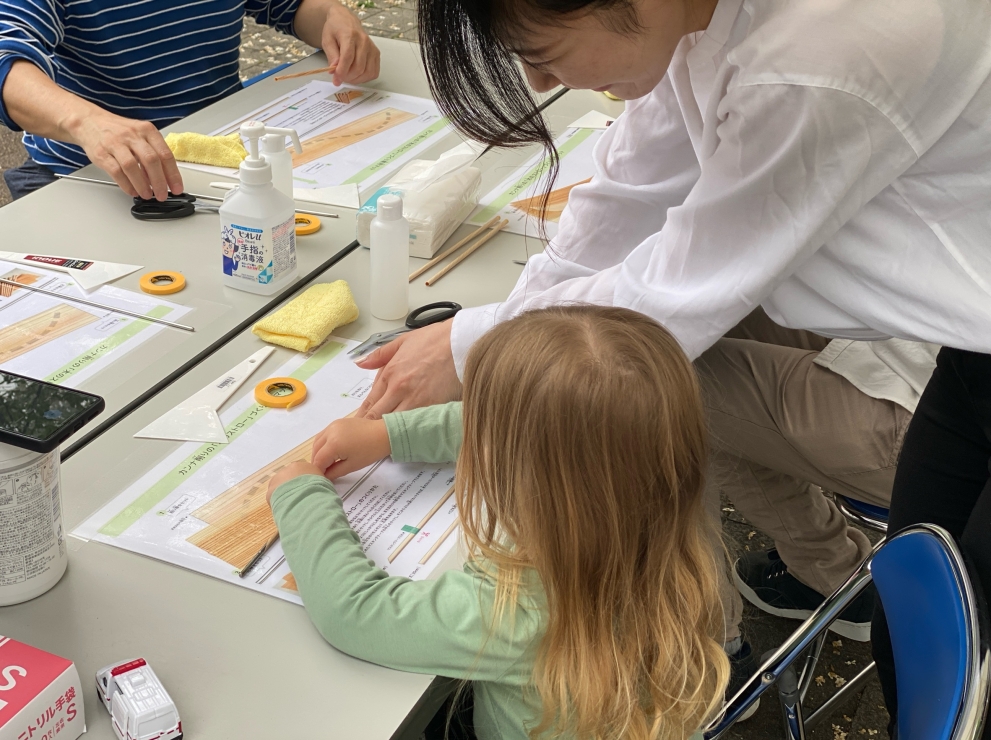 5月12日の体験の様子 海外から来場した子どもも体験