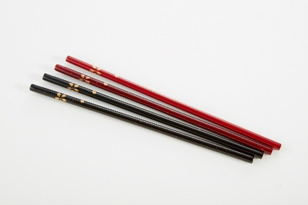 世界的に注目を浴びた輪島塗の木のストロー